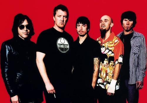 Queens of the Stone Age lineup Songs for the Deaf - fond rouge
