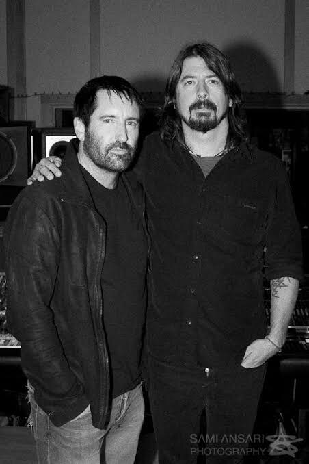 Trent Reznor et Dave Grohl en studio